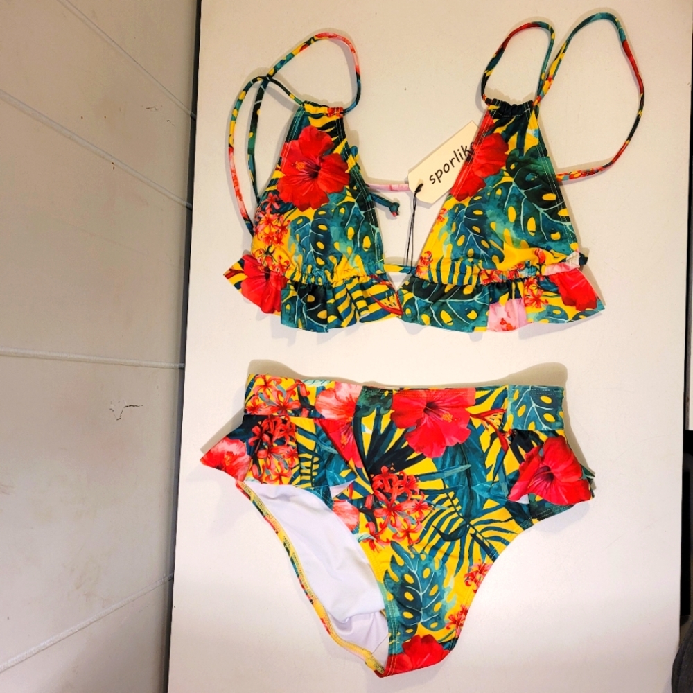 SPORLIKE FLORAL BIKINI SIZE MEDIUM NWT